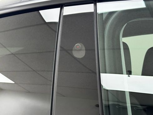 Used 2026 Tesla Model Y Long Range image 39