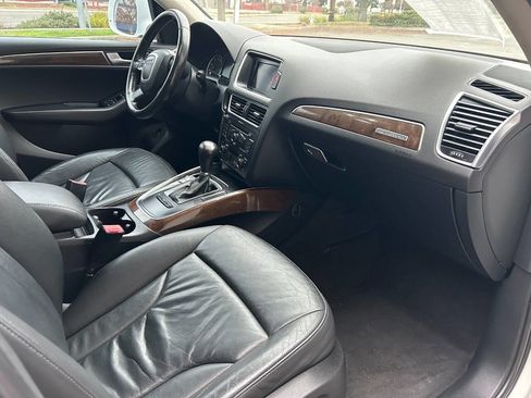 Used 2011 Audi Q5 2.0T Premium image 11