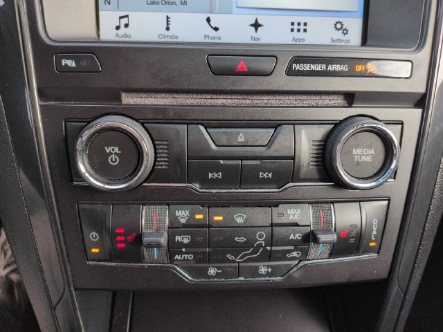 Used 2017 Ford Explorer XLT w/ Equipment Group 202A AWD/4WD image 41