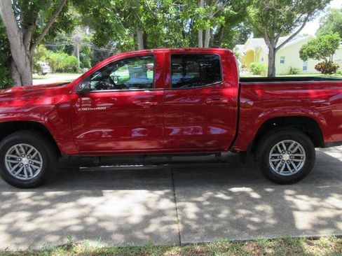 Used 2025 Chevrolet Colorado LT w/ LT Convenience Package RWD image 2