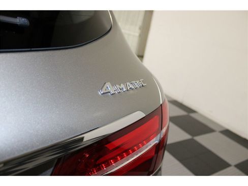 Used 2019 Mercedes-Benz GLC 350e 4MATIC image 15