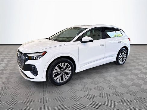 Used 2023 Audi Q4 e-tron Premium Plus w/ Premium Plus RWD image 3
