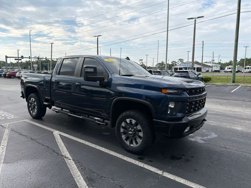 Used 2021 Chevrolet Silverado 2500 Custom w/ Custom Value Package AWD/4WD image 7