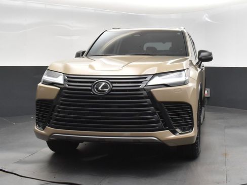 Used 2025 Lexus LX 700h Overtrail image 10