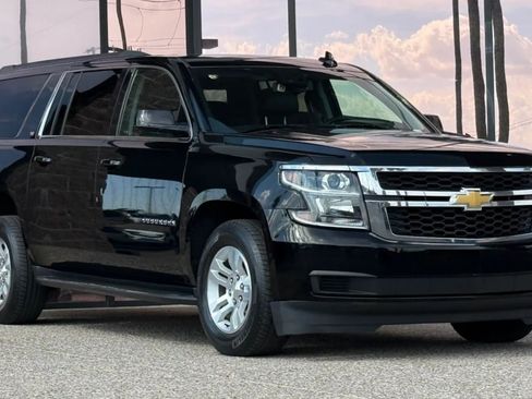 Used 2020 Chevrolet Suburban LT AWD/4WD image 17