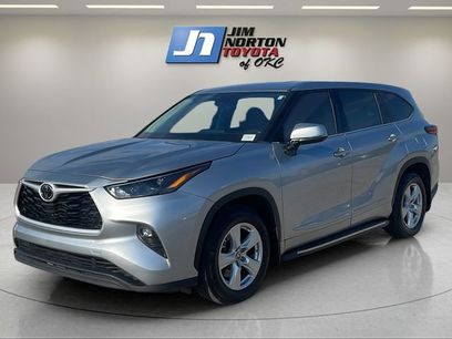 Used 2022 Toyota Highlander LE