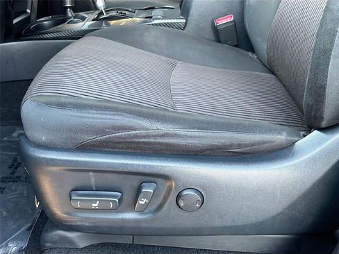 Used 2022 Toyota 4Runner TRD Off-Road image 33