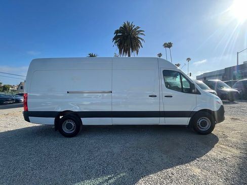 Used 2021 Mercedes-Benz Sprinter 2500 w/ Driver Convenience Package image 4