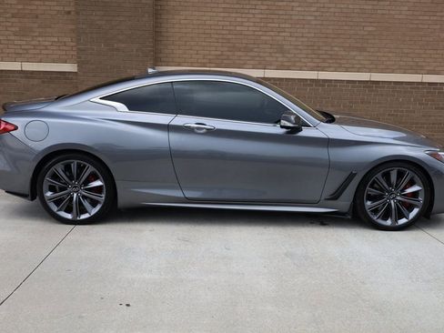 Used 2022 INFINITI Q60 Red Sport 400 w/ Carbon Fiber Package image 4