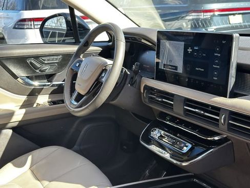 Certified 2024 Lincoln Corsair Premiere w/ Equipment Group 101A image 33