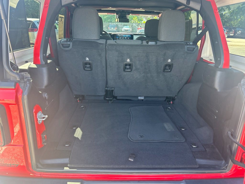 Used 2024 Jeep Wrangler Unlimited Sport AWD/4WD image 30