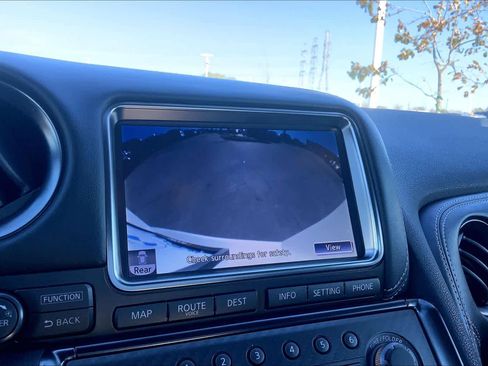 Used 2015 Nissan GT-R Premium image 22