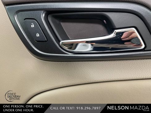 Used 2019 GMC Yukon SLT image 46