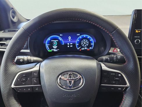 Used 2026 Toyota Sienna XSE FWD image 16