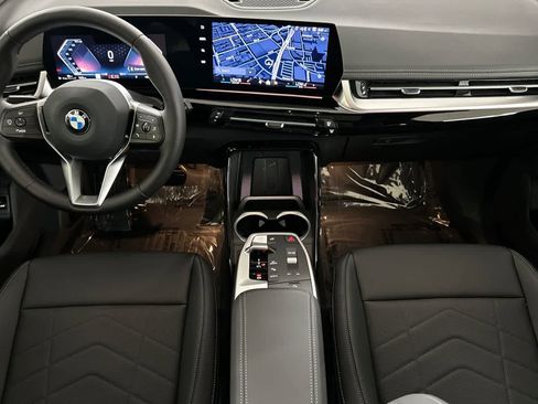 Used 2026 BMW X1 xDrive28i w/ Convenience Package AWD/4WD image 3