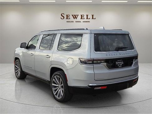 Used 2023 Jeep Grand Wagoneer Series II w/ Premium Group II image 3