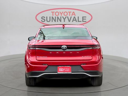 Used 2024 Toyota Crown Platinum image 8