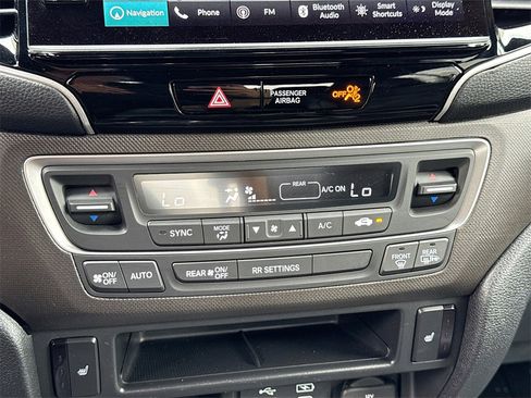Used 2025 Honda Ridgeline TrailSport image 16