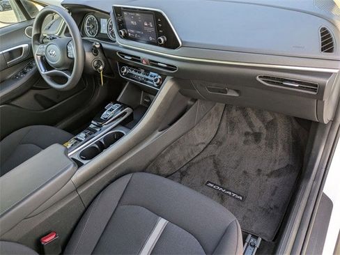 Certified 2023 Hyundai Sonata SE w/ Winter Weather Package image 19