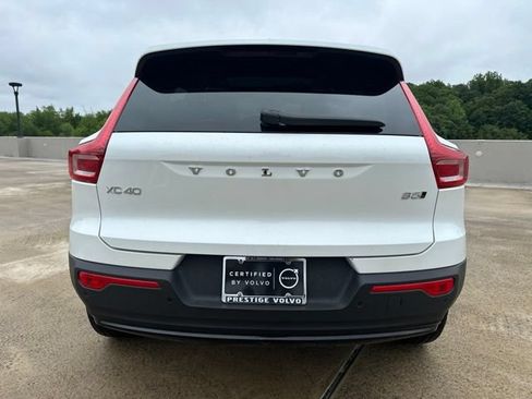 Certified 2026 Volvo XC40 B5 Plus AWD/4WD image 7
