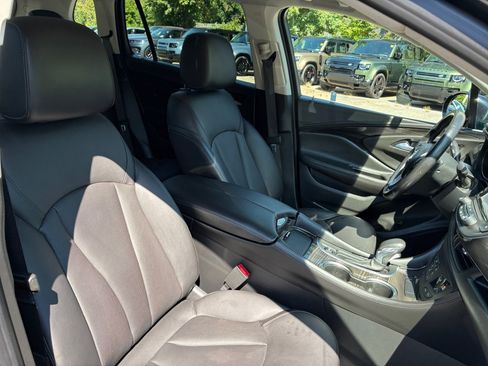 Used 2019 Buick Envision Essence FWD image 28