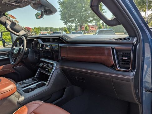 Used 2026 GMC Sierra 3500 Denali Ultimate AWD/4WD image 19