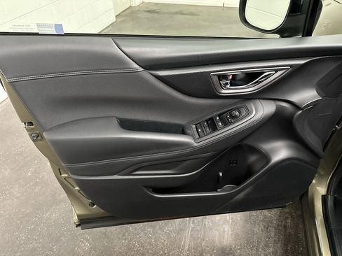 Used 2023 Subaru Forester Premium image 17