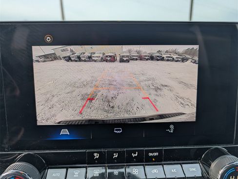 Used 2023 Chevrolet Colorado LT w/ LT Convenience Package image 14