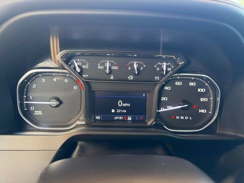 Used 2022 GMC Sierra 2500 SLE w/ SLE Value Package; AWD/4WD image 12