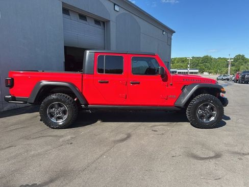 Used 2020 Jeep Gladiator Rubicon w/ Trailer Tow Package AWD/4WD image 8
