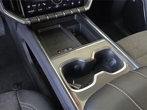 Used 2025 GMC Acadia Elevation image 21