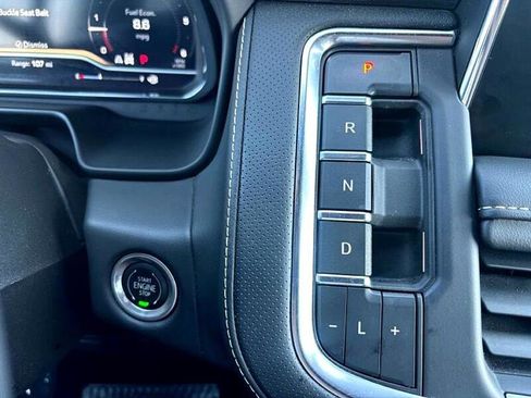 Used 2022 GMC Yukon SLT w/ SLT Luxury Package image 29