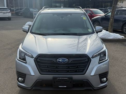 Used 2022 Subaru Forester Premium image 2