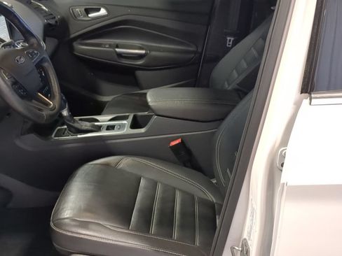 Used 2017 Ford Escape Titanium w/ Equipment Group 301A AWD/4WD image 16