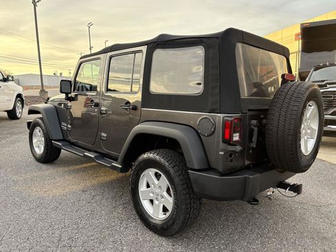 Used 2018 Jeep Wrangler Unlimited Sport S image 5
