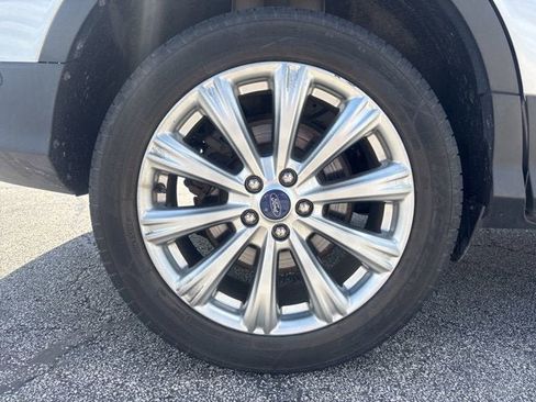 Used 2018 Ford Escape Titanium AWD/4WD image 19