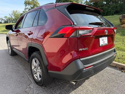 Used 2025 Toyota RAV4 XLE AWD/4WD image 3