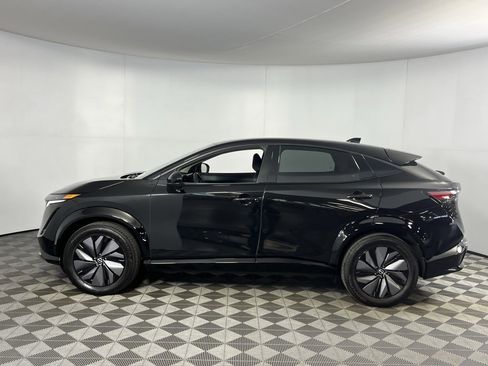 Used 2023 Nissan Ariya AWD image 8