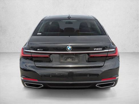 Used 2021 BMW 750i xDrive w/ Autobahn Package AWD/4WD image 6