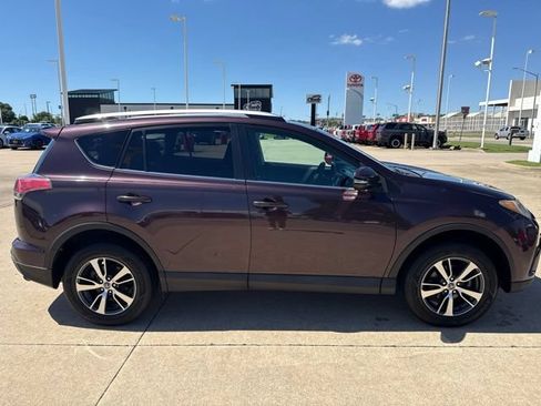 Used 2016 Toyota RAV4 XLE FWD image 3