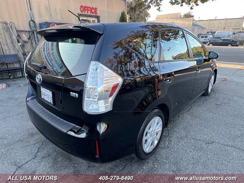 Used 2012 Toyota Prius V Three image 7