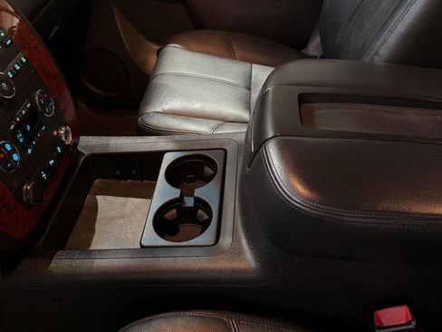 Used 2012 Chevrolet Tahoe LT image 25