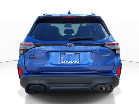 Certified 2025 Subaru Forester Touring AWD/4WD image 5