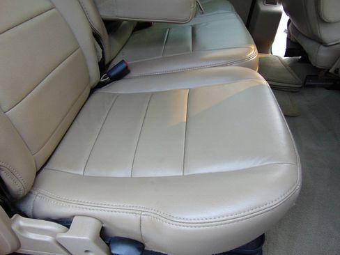 Used 2005 Ford F350 Lariat AWD/4WD image 16
