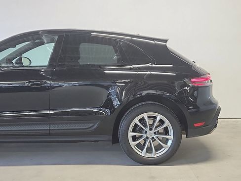 Certified 2026 Porsche Macan AWD/4WD image 7