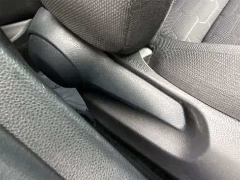 Used 2019 Toyota Corolla SE image 11