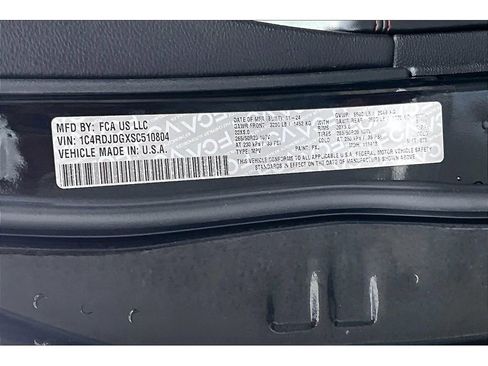 Used 2025 Dodge Durango GT image 34