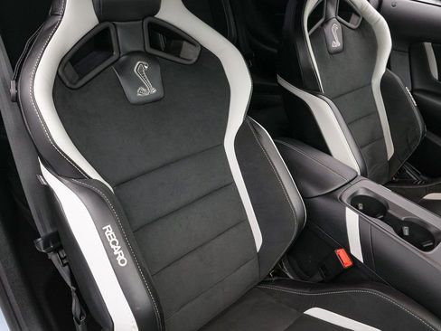 Certified 2022 Ford Mustang Shelby GT500 w/ Technology Package image 49