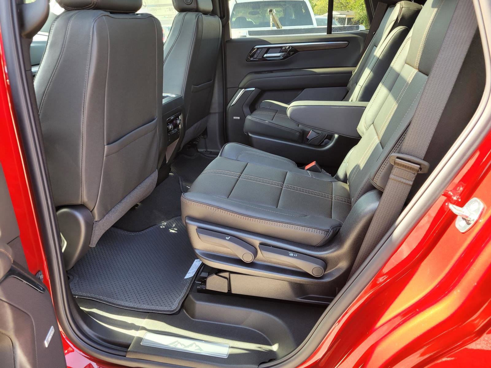 New 2027 Chevrolet Tahoe High Country AWD/4WD image 7
