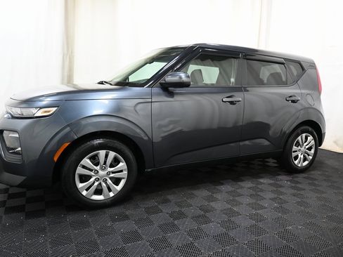 Used 2021 Kia Soul LX image 5